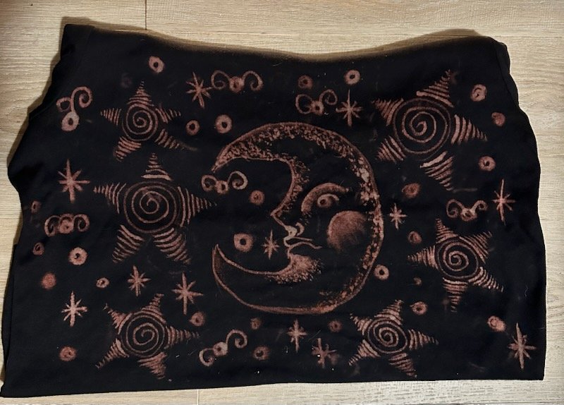 Bleach art shirt with moon and stars pattern
